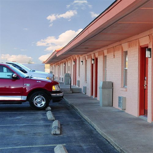 American Inn Cleburne Buitenkant foto